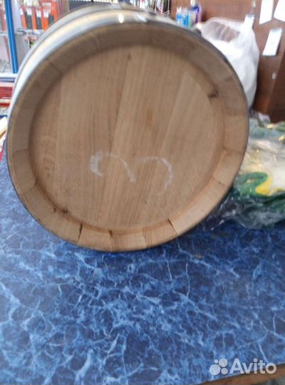 Дубовая бочка для интерьера