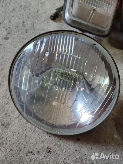 Фары в сборе на волгу 24.2410 комплект