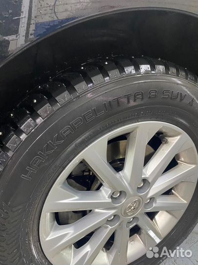 Nokian Tyres Hakkapeliitta 8 215/65 R16