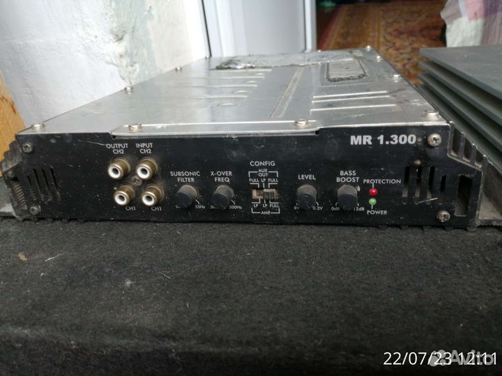 Сабвуфер и 2 моноблока