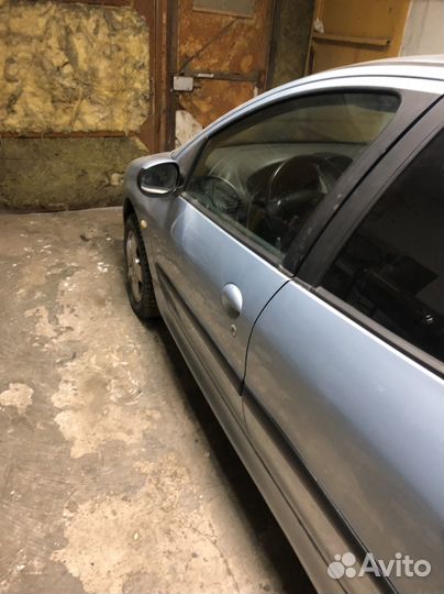 Peugeot 206 1.4 AT, 2004, 200 000 км