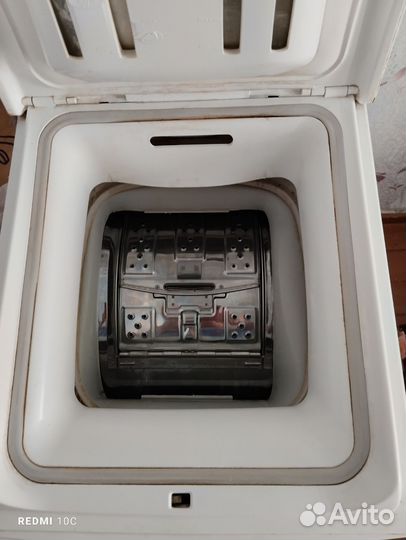 Стиральная машина с вертикальной загрузкой