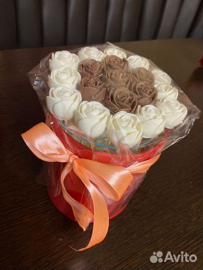 Сладкие букеты из шоколада