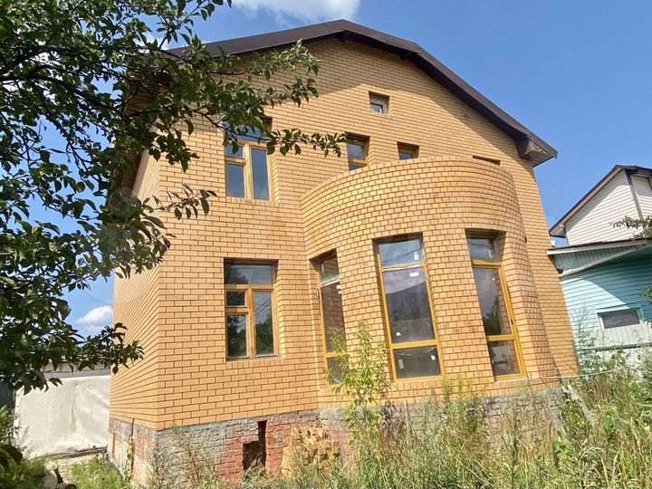 Дом 265,1 м² на участке 3 сот.