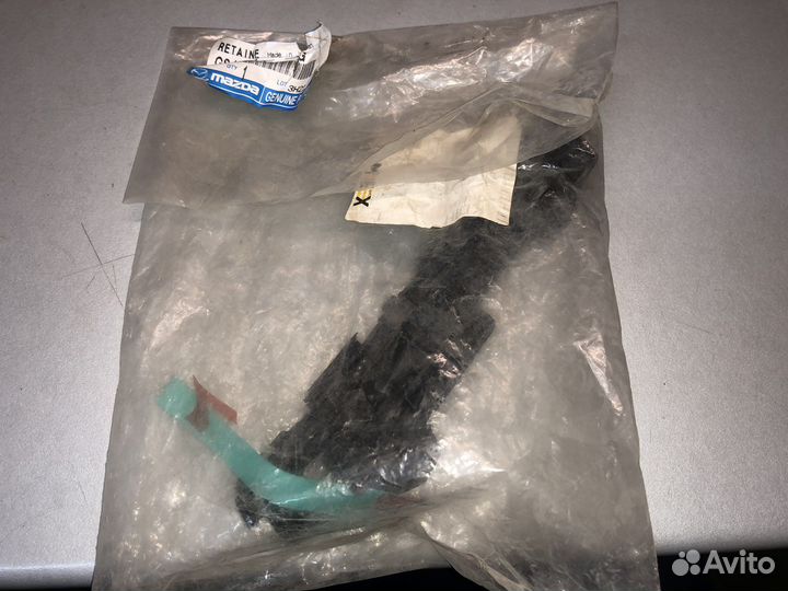 Крепление переднего бампера правое Mazda 6