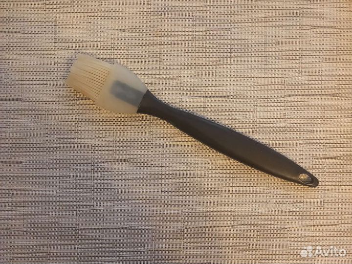 Силиконовая кисточка