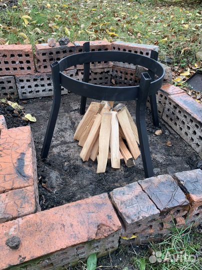 Подставка для казана в чемодане