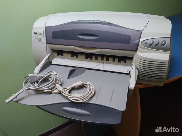Принтер HP Deskjet 1220C