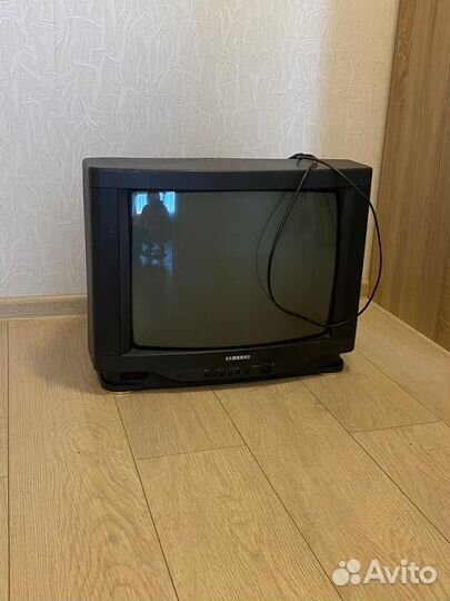 Телевизор samsung