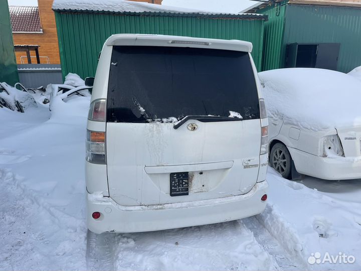 Продам по запчастям Toyota Voxy AZR60, 1azfse