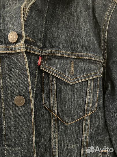 Джинсовая мужская куртка levis
