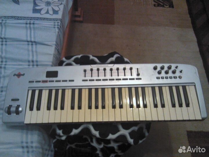 Миди клавиатура M-audio oxygen 49