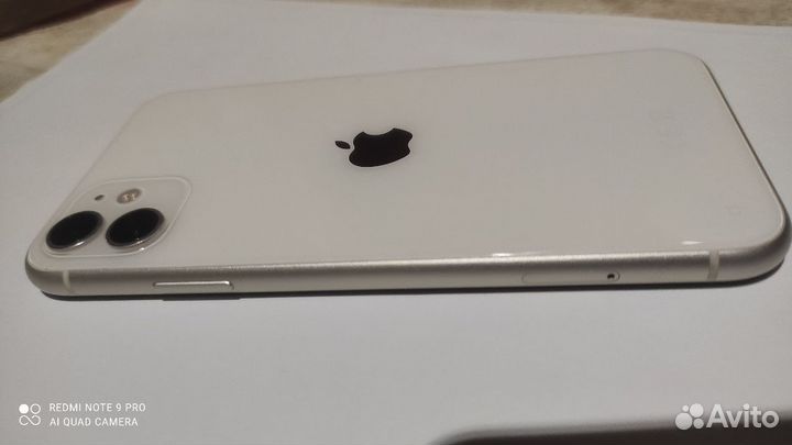 iPhone 11, 64 ГБ