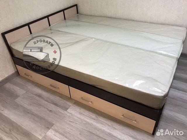 Кровать двуспальная с матрасом для дачи