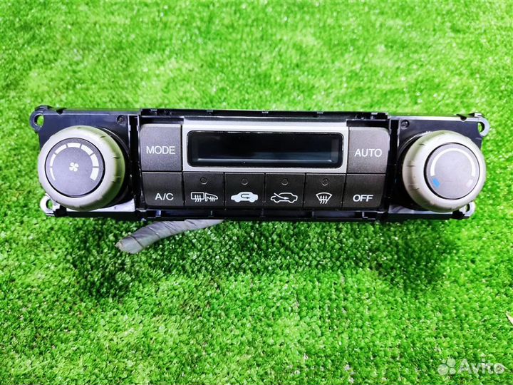 Панель управления отопителя Honda Civic 4D (FD) 2