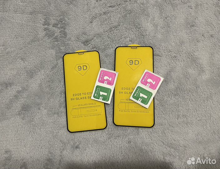 Защитное стекло на iPhone 11