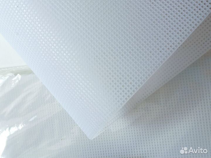 Канва пластиковая Гамма жесткая 26х33 см