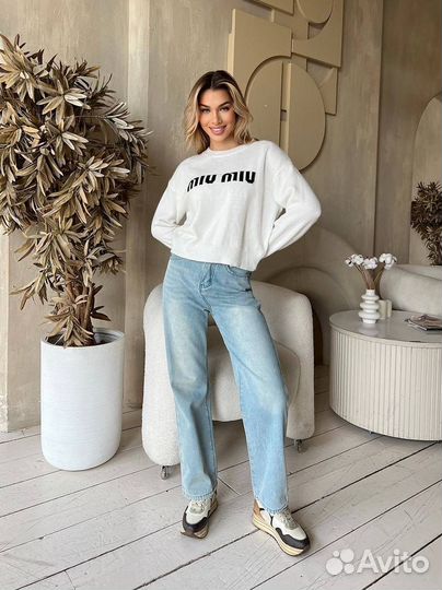 Белый свитер miu miu