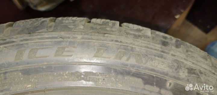 Vitour Ice Line 245/45 R17 99H