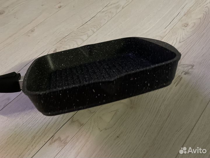 Сковородка гриль новая