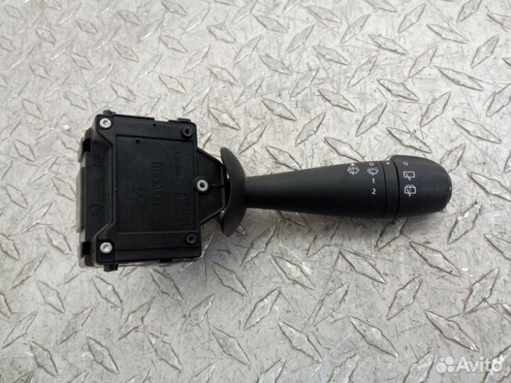 Переключатель стеклоочистителя Renault Duster 2020