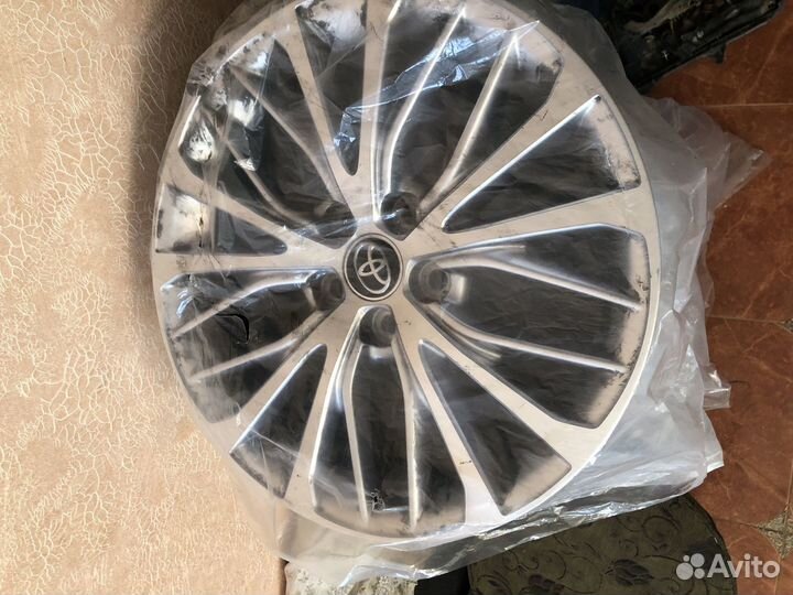 Диски на toyota camry r18