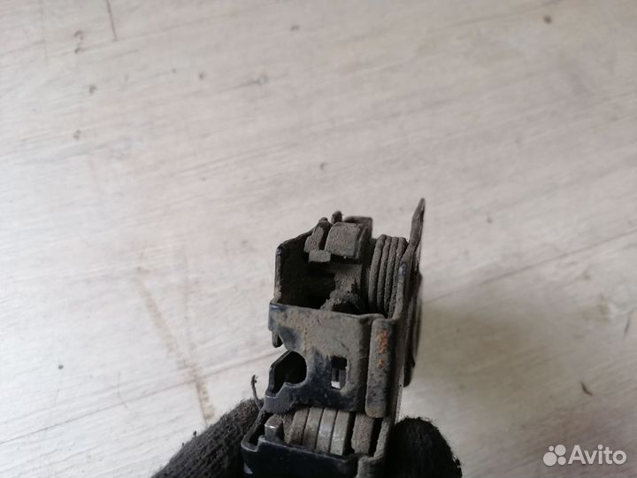 Замок капота Volkswagen Polo 5 Фольксваген Поло 5