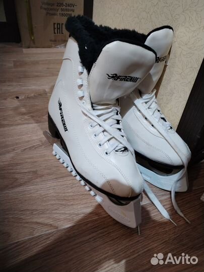 Коньки с ньюансом 37 размер