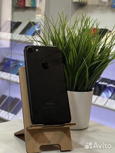 iPhone 7, 32 ГБ