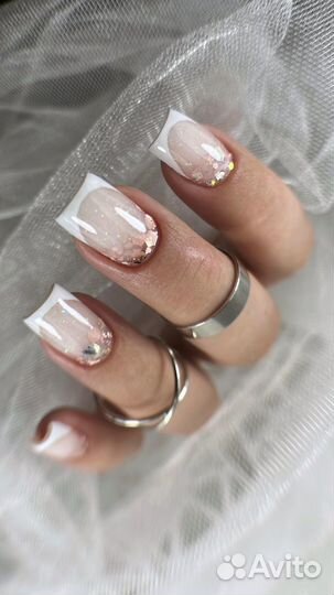 Услуги маникюра