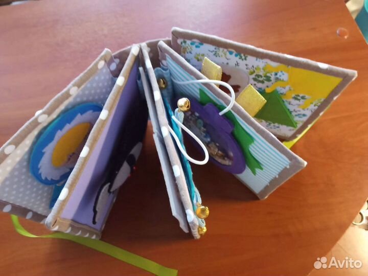 Развивающая книга из фетра и ткани