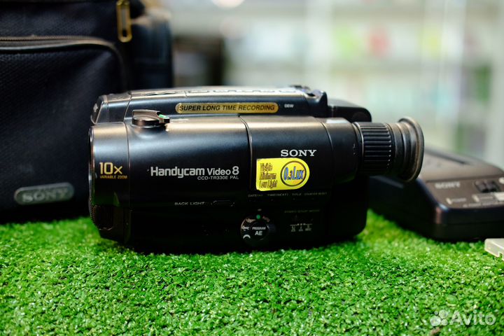 Видеокамера Sony CCD-TR330E