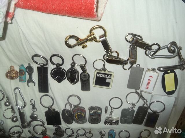 Брелки разные,зажигалки,компас,спички и др