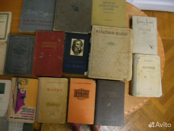 Книги старинные,35-60 годы,открытки