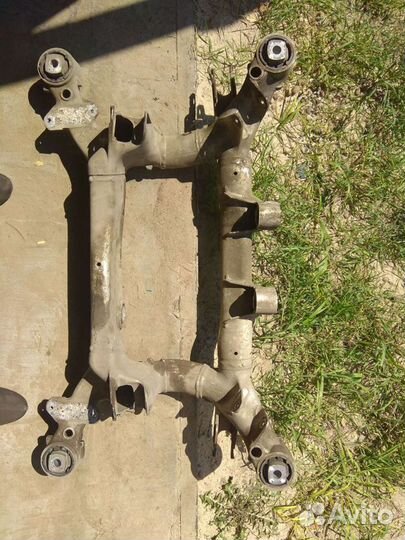 Задний подрамник BMW e60, e61