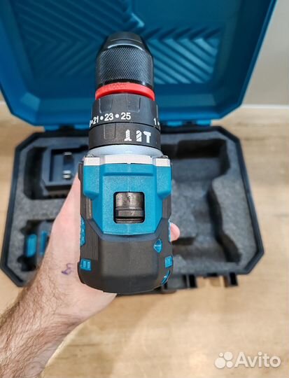 Бесщеточный шуруповерт Makita 20 v