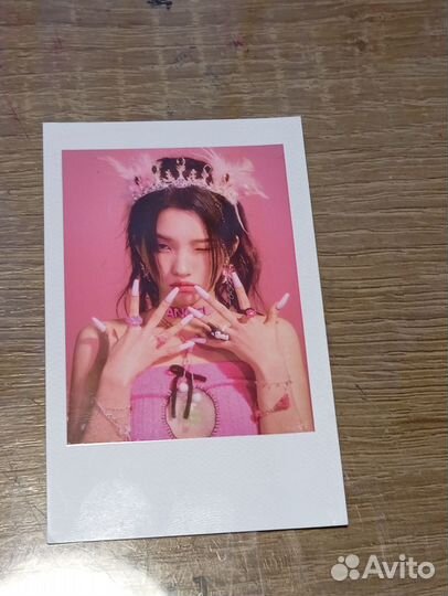 Полароид Джи Айдл Соён