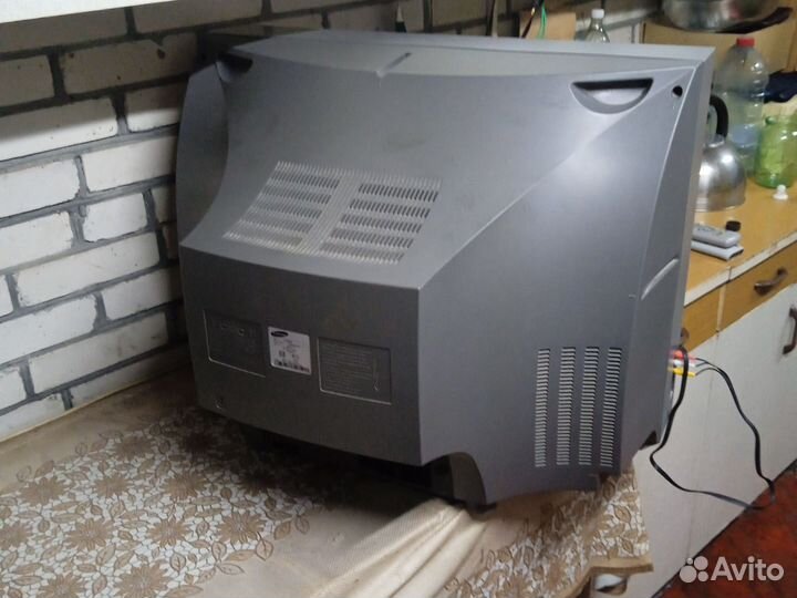 Телевизор samsung