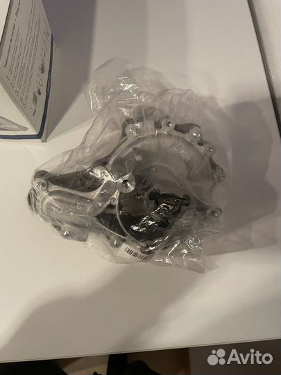 Помпа, водяной насос dolz F204 Peugeot Iveco Fiat