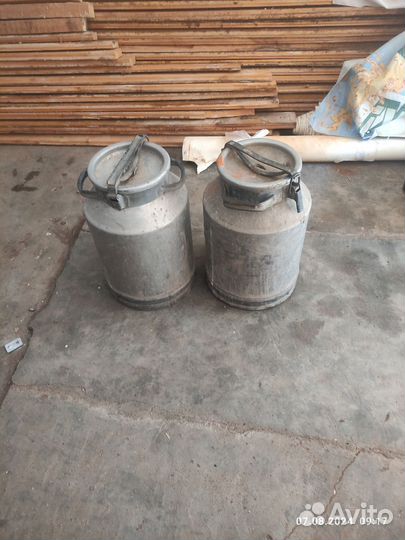 Две алюминиевые фляги