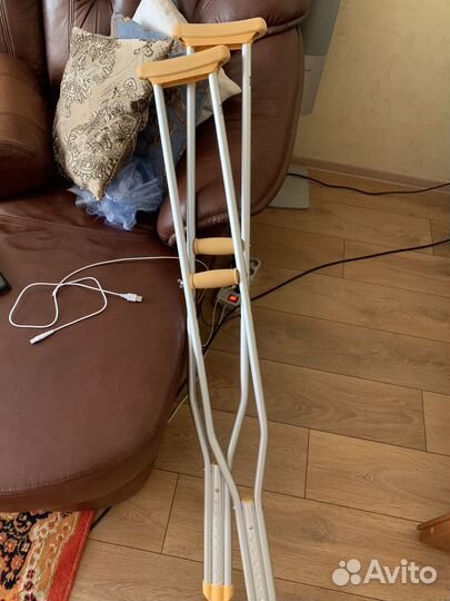 Костыли новые с шипом