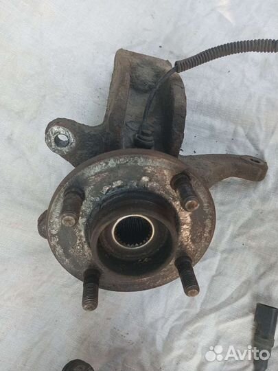 Поворотный кулаки Форд Фюжен 1