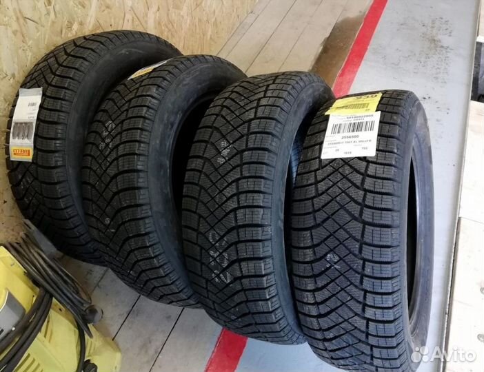 Pirelli Ice Zero FR 225/45 R17