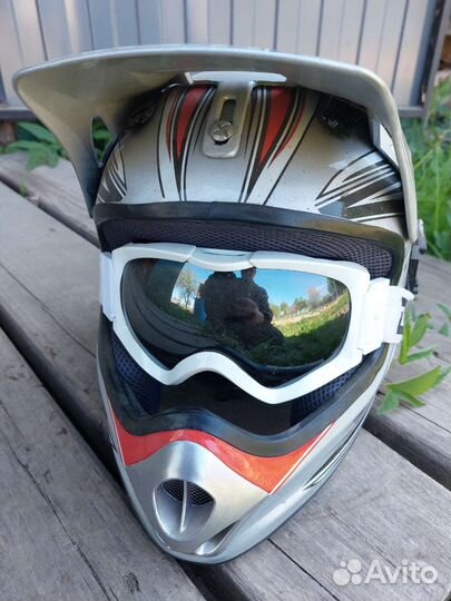 Кроссовый шлем с очками