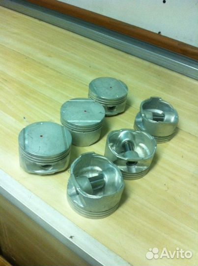 Поршневая Land Rover freelander 2.5 литра V6 бенз