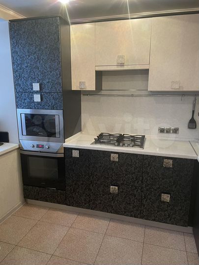 4-к. квартира, 113 м², 8/9 эт.