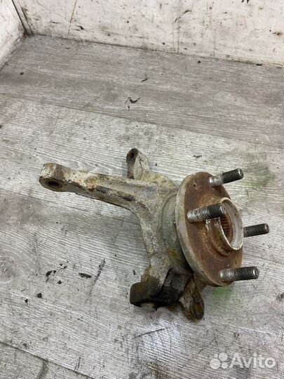 Кулак поворотный передний правый Hyundai Accent