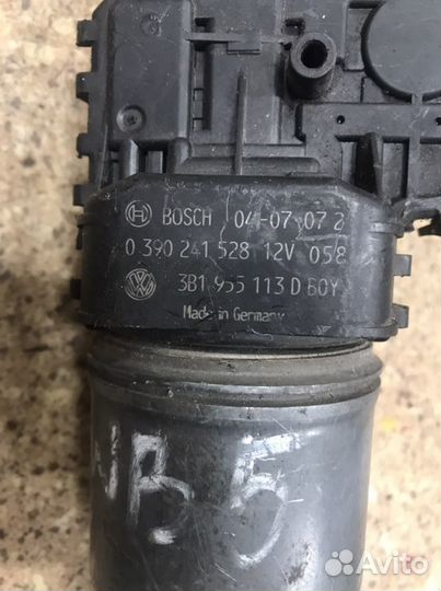 Моторчик переднего стеклоочистителя Volkswagen Pas