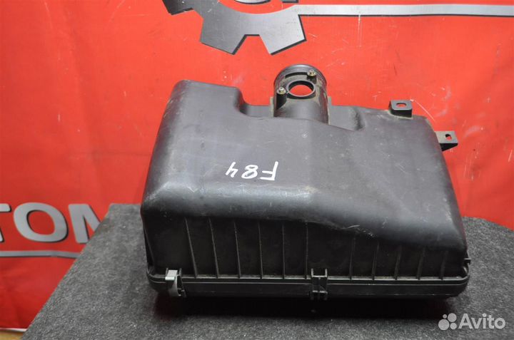 Корпус воздушного фильтра mitsubishi pajero V98W