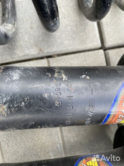 Стойки на hilux